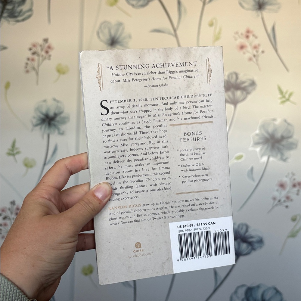 Miss Peregrine's Home for Peculiar Children Book Set - Picture 5 of 6